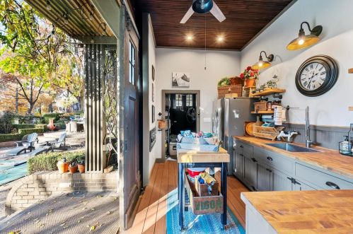 36 Portland Pl, Saint Louis MO 63108-1242 exterior