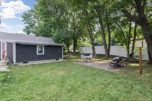 9 Ashby St, Providence RI 02919-6604 exterior