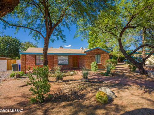 4207 Kings Rd, Tucson, AZ 85711-2829