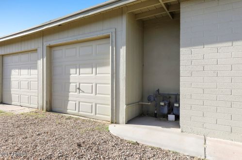 811 Alice Ave, Phoenix AZ 85021-6036 exterior