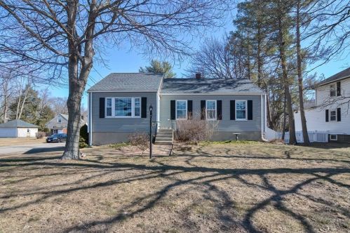 108 Fisher St, Walpole, MA 02081-3829