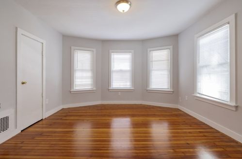 100 Massasoit St, Springfield MA 01107-1723 exterior