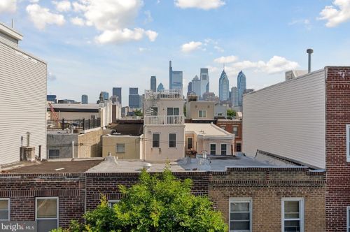 1924 Manton St, Philadelphia PA 19146-3811 exterior