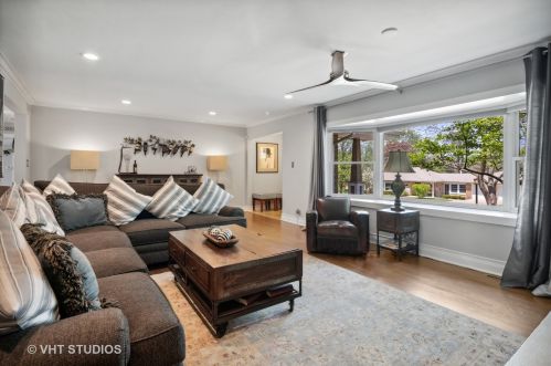 520 Pr Ave, Naperville IL 60540-6716 exterior