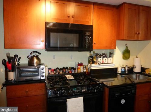 713 Columbus St, Alexandria VA  22314-1850 exterior