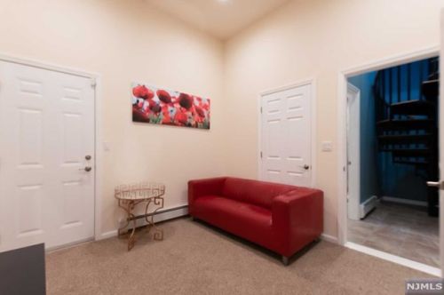 63 Mcintosh Dr, Mahwah NJ  07430-3271 exterior