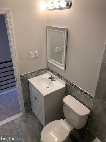 4914 9th St, Philadelphia PA  19141-3926 exterior