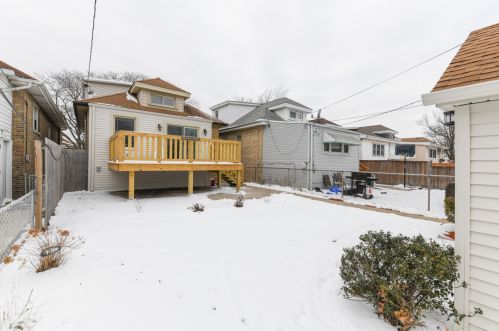 7810 Cressett Dr, Chicago IL  60707-1344 exterior