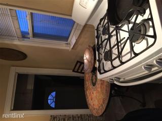 450 Potter Ave, Milwaukee WI  53207-2113 exterior