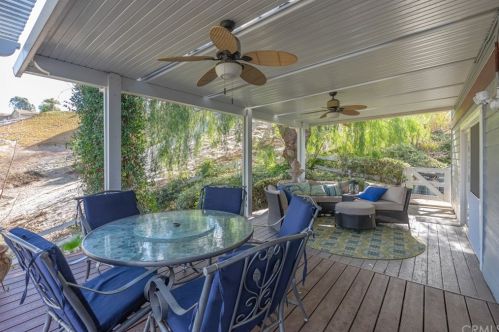 30830 Avenida Del Reposo, Temecula CA 92591-1711 exterior