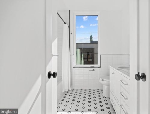 1613 2nd St, Philadelphia PA 19122 exterior