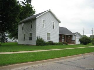 130 Garden Ln, Fowlerville MI  48836-9011 exterior