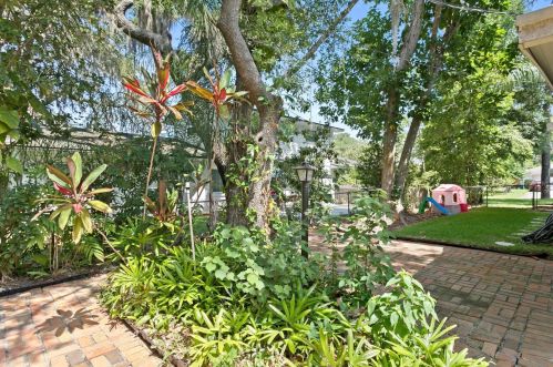 708 Grand Cir, Tampa FL  33617-7844 exterior