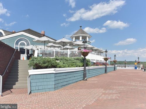 1302 Commonwealth Ave, Alexandria VA 22301-2021 exterior