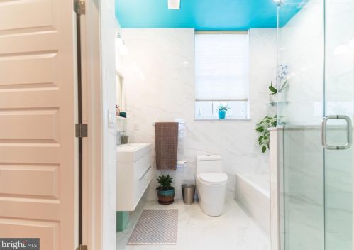 2028 Federal St, Philadelphia PA 19146-3914 exterior