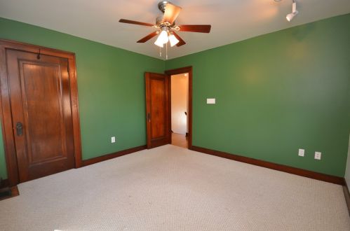 16 Lehigh Ave, Pittsburgh PA 15229-1556 exterior