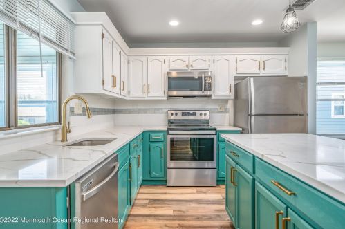 37 Elmswell Ave, Lakehurst NJ 08759-6813 exterior