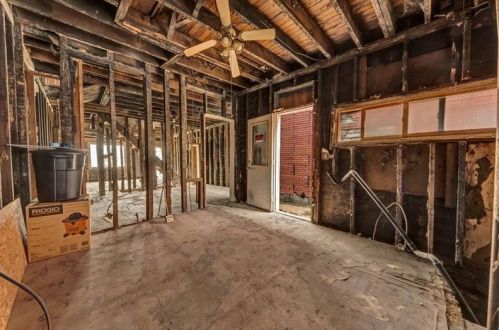 3420 Ligonier St, Pittsburgh PA 15201-1329 exterior