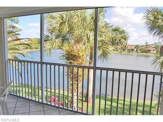 120 Asaf Dr, Naples, FL 34104-9422