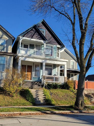 450 28th St, Milwaukee, WI 53208-4201