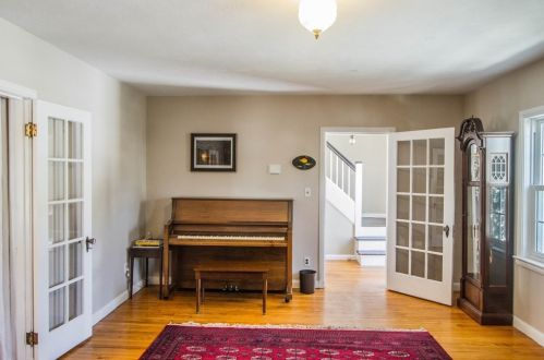 79 Deerfield St, Worcester MA 01602-4349 exterior