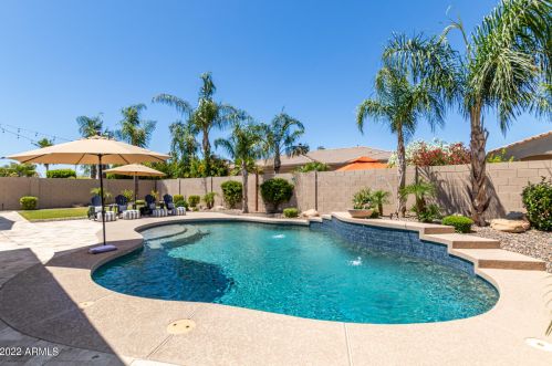 1766 Kaibab Dr, Chandler AZ 85249-3072 exterior