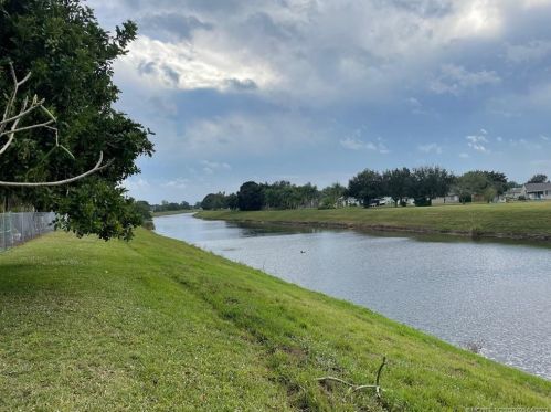 750 College Park Rd, Fort Pierce FL 34953-3334 exterior