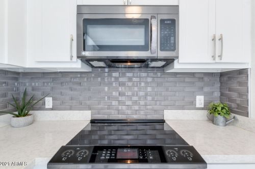 395 21st Ave, Phoenix AZ 85027-3422 exterior