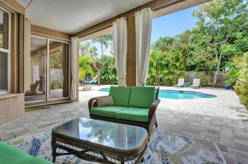 7859 Emerald Winds Cir, Boynton Beach FL 33473-7834 exterior