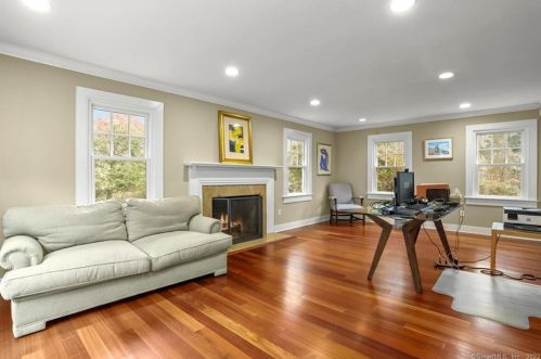 231 Bayberry Ln, Westport CT 06880-4026 exterior