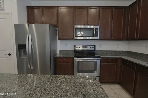 33817 30 Ln, Phoenix AZ 85085 exterior