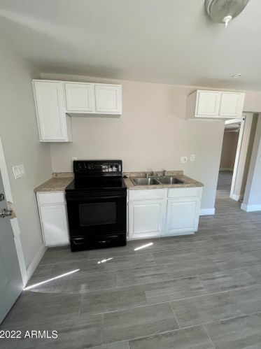 8816 1st St, Phoenix AZ  85020-2802 exterior