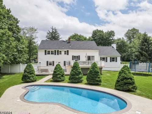 1925 Inverness Dr, Scotch Plains NJ 07076-2613 exterior