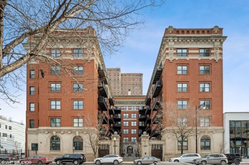 1439 Michigan Ave, Chicago IL 60605-2867 exterior