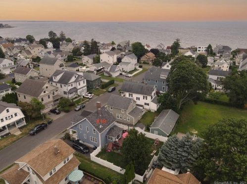 19 Clinton St, Milford, CT 06460-8010