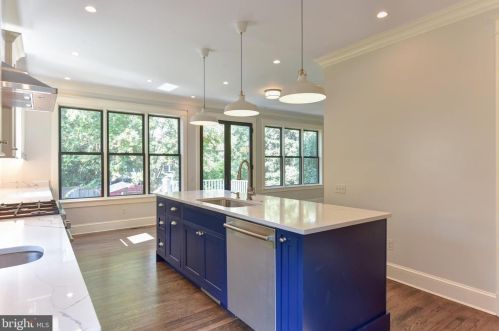 7 Maple St, Alexandria VA  22301-2603 exterior