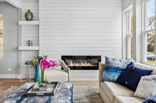 4647 Lawler Ave, Chicago IL  60638-2009 exterior