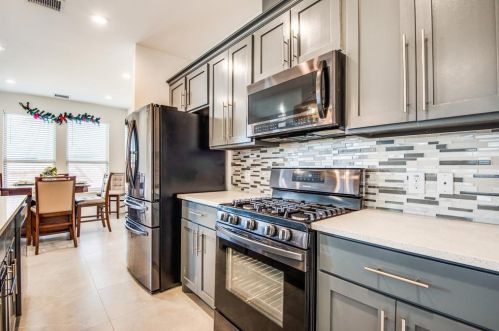 3826 Aransas St, Dallas TX 75212-1307 exterior