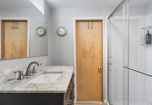 2351 Berkshire Dr, Pittsburgh PA  15241-2445 exterior