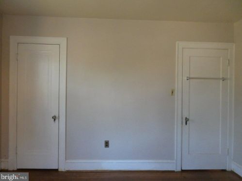 10408 New Hampshire Ave, Silver Spring MD 20905-3918 exterior