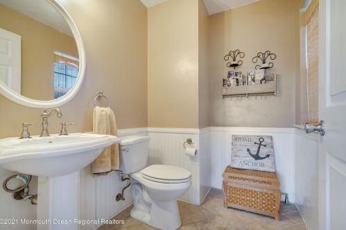 17 Cottonwood Dr, Jackson Twp NJ 08527-4940 exterior