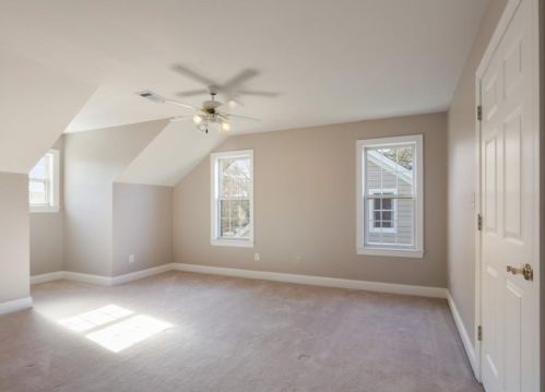 2725 Log Cabin Dr, Atlanta GA exterior