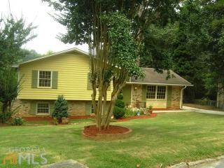 2738 Pioneer Ct, Atlanta, GA 30341-5209