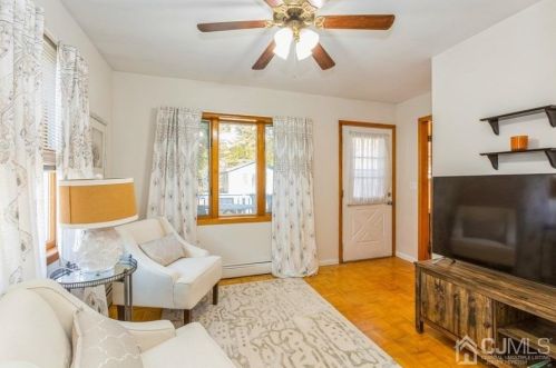 32 Plainfield Ave, Metuchen NJ 08840-1332 exterior