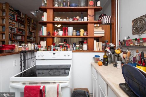 534 Leverington Ave, Philadelphia PA 19128-3314 exterior