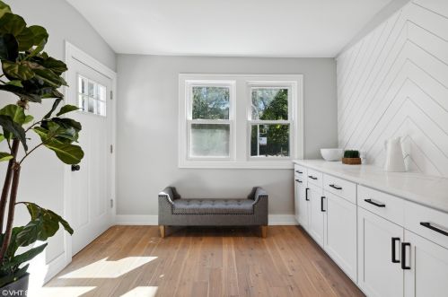 4647 Lawler Ave, Chicago IL  60638-2009 exterior