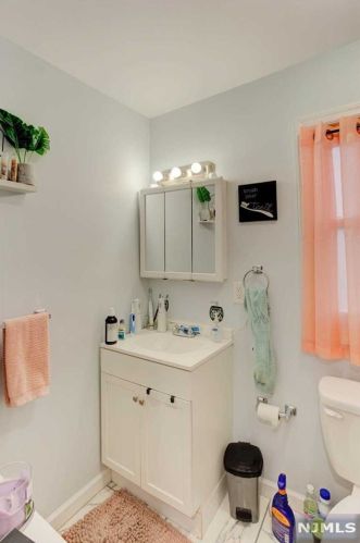 346 Sanford Ave, Newark NJ  07106-1125 exterior