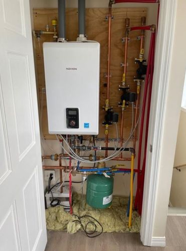 81 Judith St, Providence RI 02909-2915 exterior