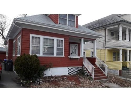 33 Hendrick St, Providence, RI 02908-5215