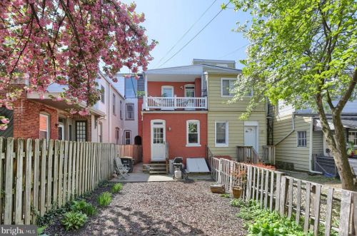 345 New St, Lancaster PA  17602-2007 exterior